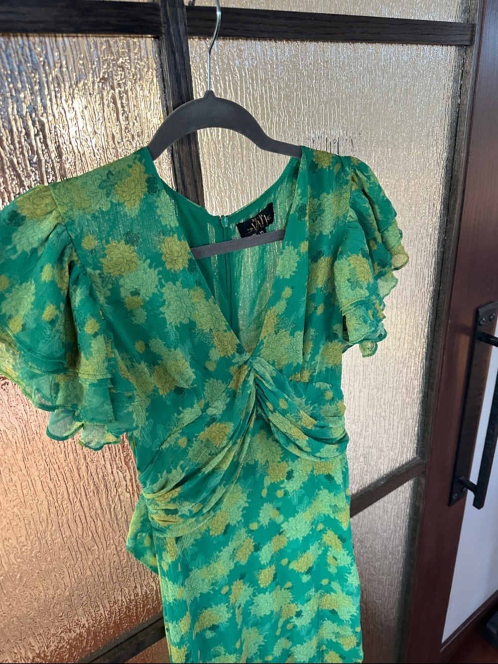De La Vali 
Palmera Green Floral V-Neck Ruffle-Sleeve Maxi Dress size US 6. - Picture 8 of 12